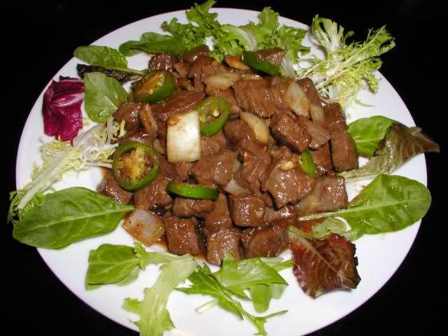 Ăn thịt mèo bị cấm ở Việt Nam: Pháp luật và rủi ro