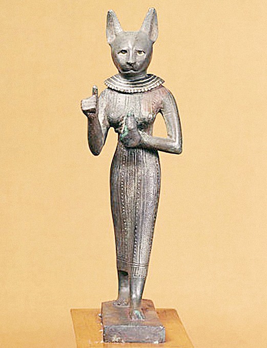 Tác phẩm điêu khắc nữ thần Bastet nửa người nửa mèo Ai Cập cổ đại