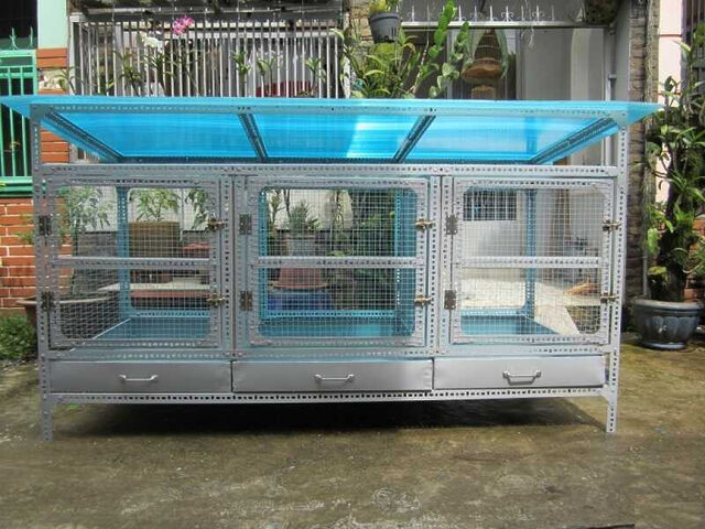 Thao tác làm chuồng chó bằng sắt V lỗ dễ dàng, không cần đến công cụ phức tạp