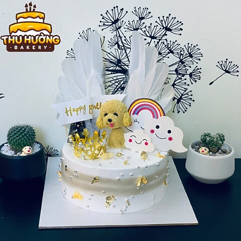 Thêm chiếc vương miện nhỏ xinh cho bánh sinh nhật những con chó con dễ thương