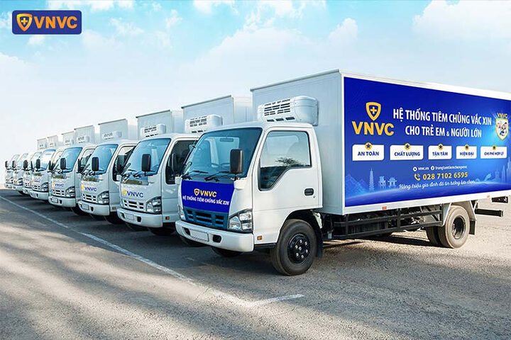 Xe đông lạnh chuyên dụng vận chuyển vắc xin đảm bảo chất lượng cho các điểm chích ngừa chó cắn ở Bình Dương