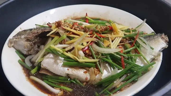 cá chim trắng nước mặn cá chim trắng nước mặn