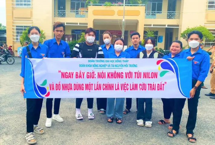 Hình Cá 7 Màu: Đặc Điểm, Phân Loại Và Hướng Dẫn Chăm Sóc hình cá 7 màu