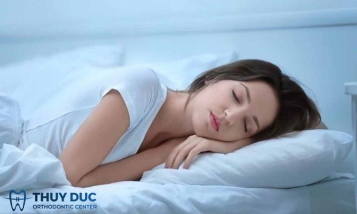 Các nguyên nhân phổ biến khiến bạn mơ thấy rụng răng