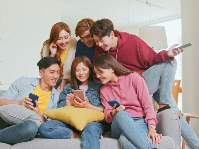 Tâm trạng và cảm xúc khi nằm mơ thấy bạn cũ