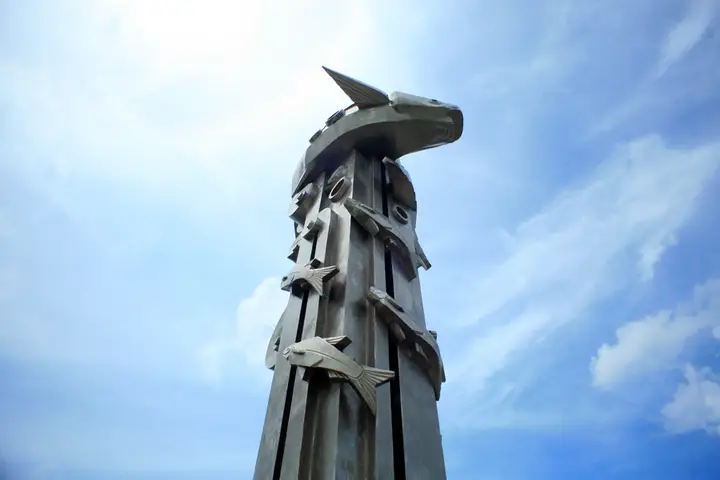 tượng đài cá basa tượng đài cá basa